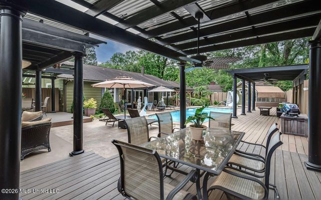 1016 Meadowbrook Road, Jackson, MS 39206