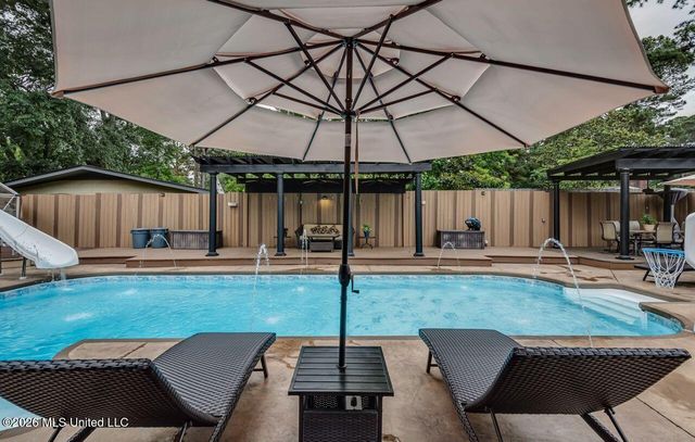 1016 Meadowbrook Road, Jackson, MS 39206