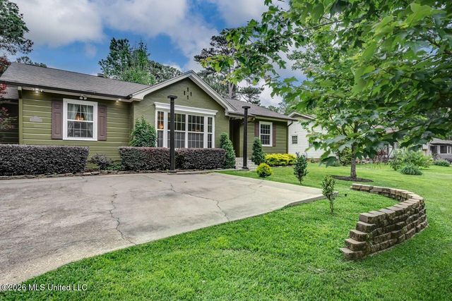 1016 Meadowbrook Road, Jackson, MS 39206