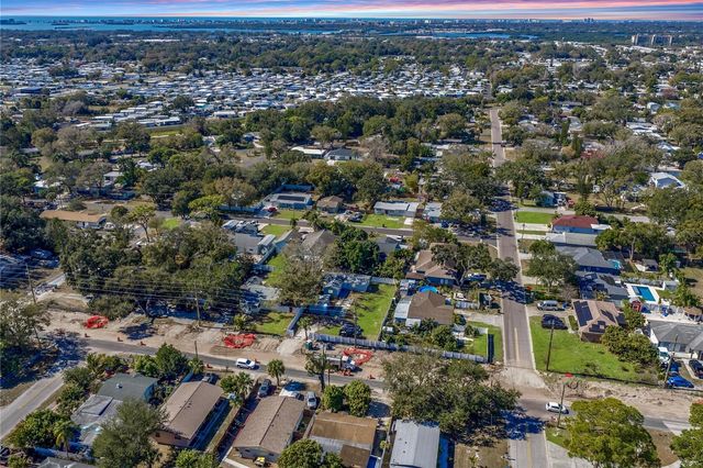 4978 71ST STREET N, St Petersburg, FL 33709
