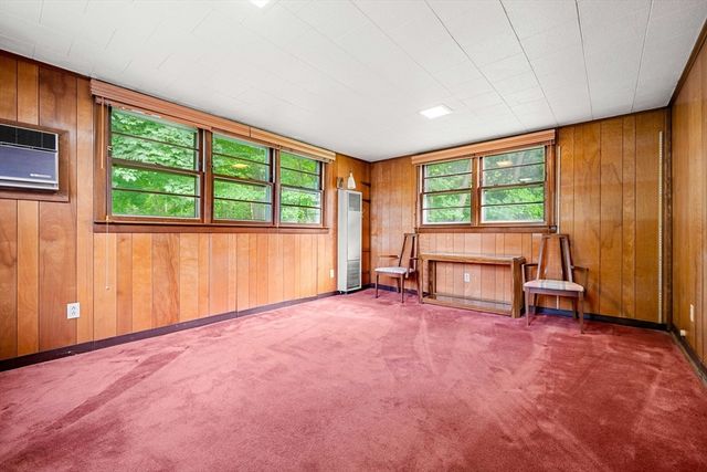 12 Raylen Ave, Peabody, MA 01960