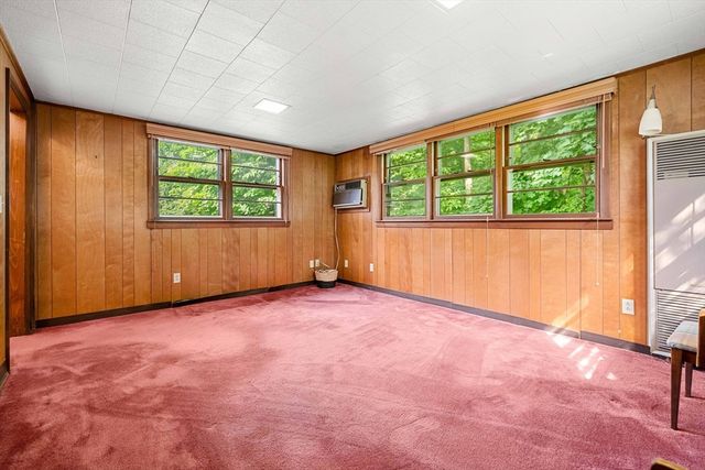 12 Raylen Ave, Peabody, MA 01960