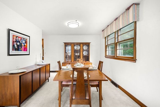 12 Raylen Ave, Peabody, MA 01960