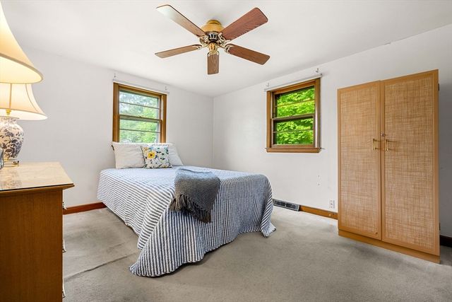 12 Raylen Ave, Peabody, MA 01960
