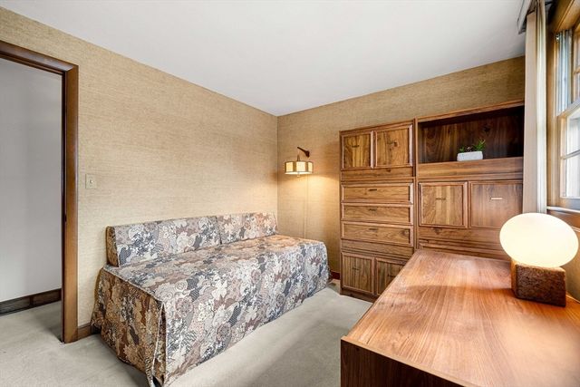 12 Raylen Ave, Peabody, MA 01960