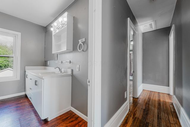 176 S Terrace Avenue, Columbus, OH 43204