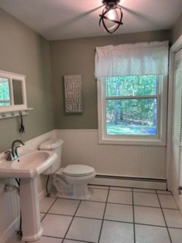45 Blossom Road, Windham, NH 03087
