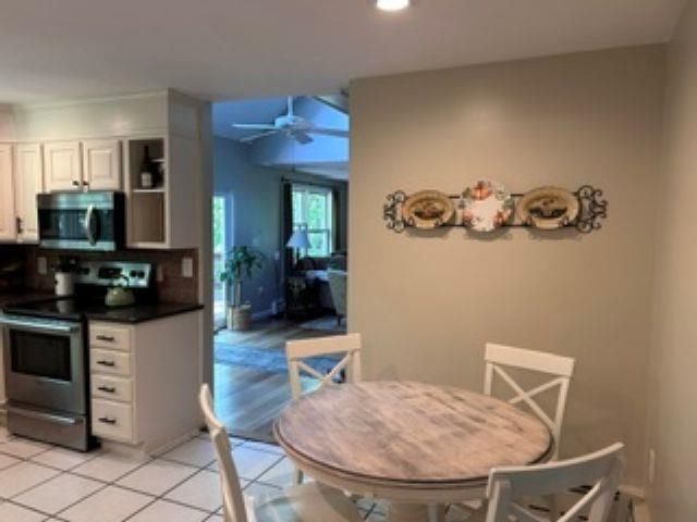 45 Blossom Road, Windham, NH 03087