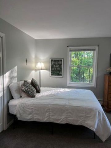 45 Blossom Road, Windham, NH 03087