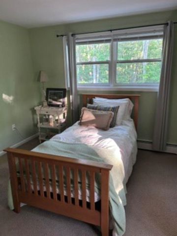 45 Blossom Road, Windham, NH 03087