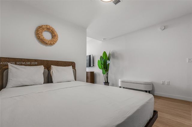 580 72nd Street 1005, Miami Beach, FL 33141