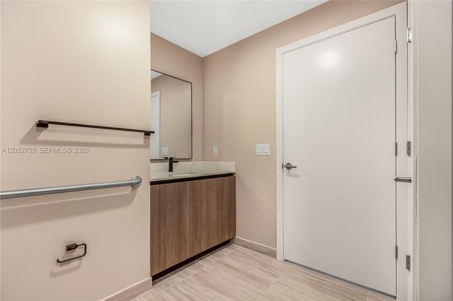 580 72nd Street 1005, Miami Beach, FL 33141