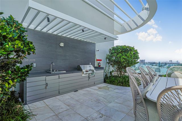 580 72nd Street 1005, Miami Beach, FL 33141