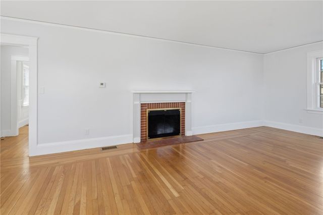 21 Earlham Way, Warwick, RI 02886