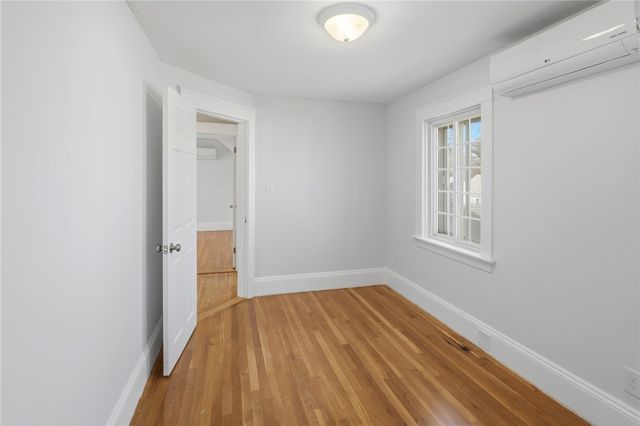 21 Earlham Way, Warwick, RI 02886