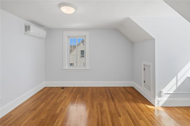 21 Earlham Way, Warwick, RI 02886