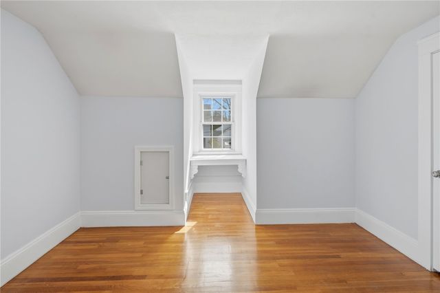 21 Earlham Way, Warwick, RI 02886