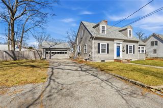 21 Earlham Way, Warwick, RI 02886
