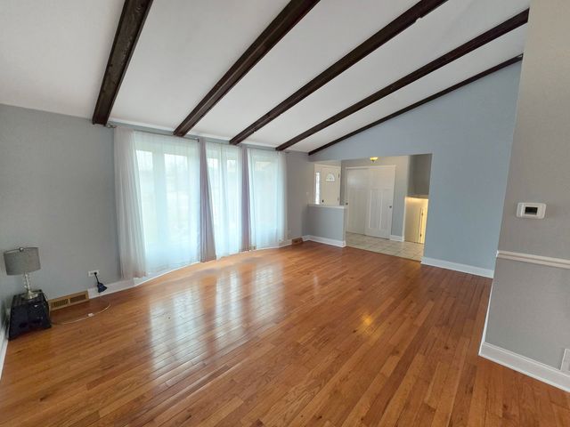 8842 Briarwood Lane, Orland Park, IL 60462