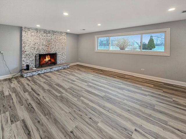 8842 Briarwood Lane, Orland Park, IL 60462