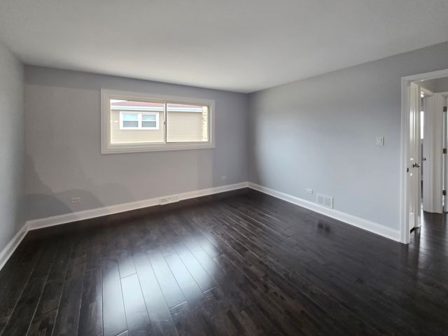 8842 Briarwood Lane, Orland Park, IL 60462