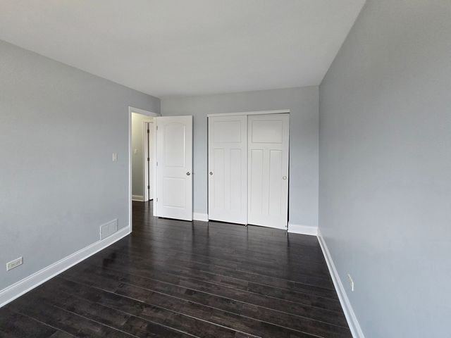 8842 Briarwood Lane, Orland Park, IL 60462