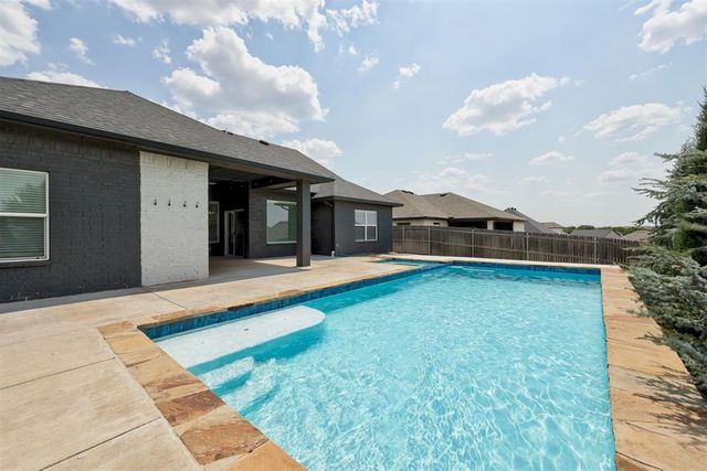 7329 NW 159th Terrace, Edmond, OK 73013