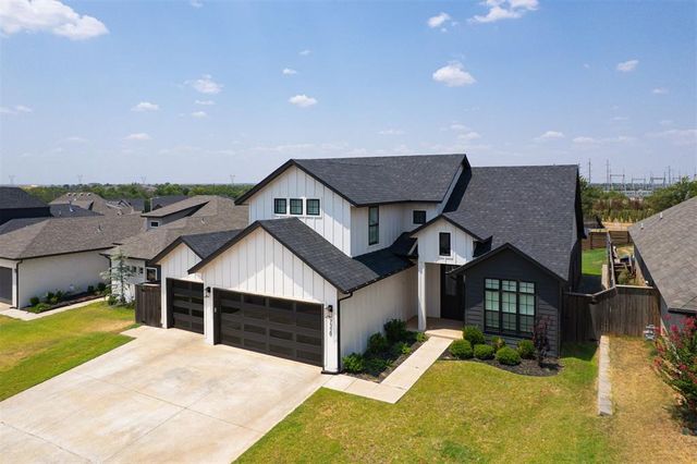 7329 NW 159th Terrace, Edmond, OK 73013