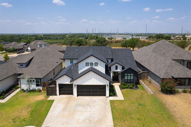 7329 NW 159th Terrace, Edmond, OK 73013