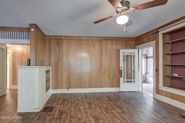 1830 S Maple Street, Carthage, MO 64836