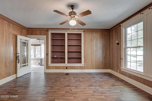 1830 S Maple Street, Carthage, MO 64836