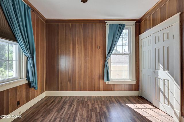 1830 S Maple Street, Carthage, MO 64836