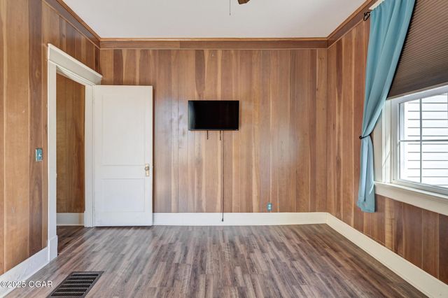 1830 S Maple Street, Carthage, MO 64836