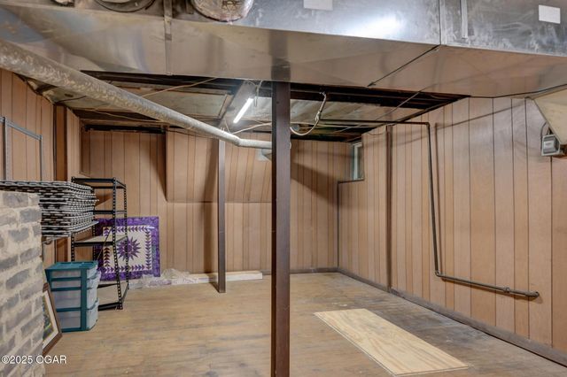 1830 S Maple Street, Carthage, MO 64836