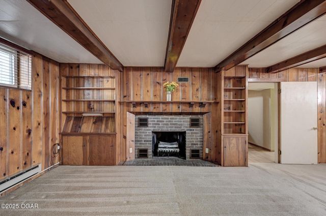 1830 S Maple Street, Carthage, MO 64836