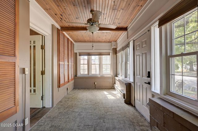 1830 S Maple Street, Carthage, MO 64836