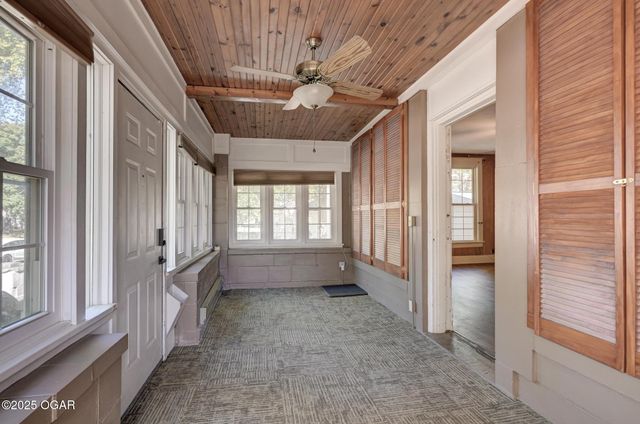 1830 S Maple Street, Carthage, MO 64836