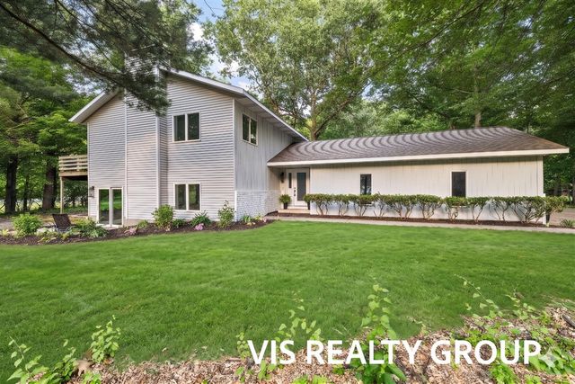 17501 W Spring Lake Road, Spring Lake, MI 49456