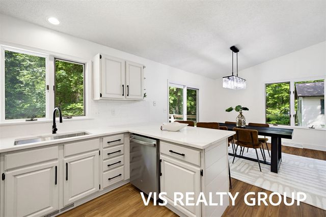 17501 W Spring Lake Road, Spring Lake, MI 49456