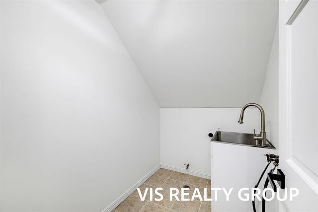 17501 W Spring Lake Road, Spring Lake, MI 49456