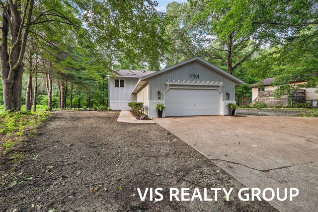 17501 W Spring Lake Road, Spring Lake, MI 49456