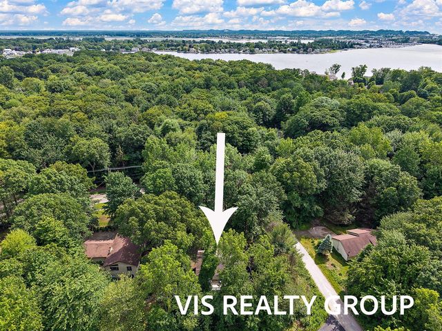 17501 W Spring Lake Road, Spring Lake, MI 49456