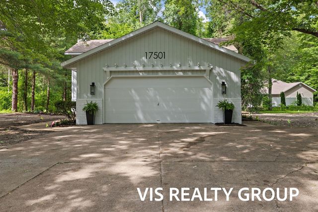 17501 W Spring Lake Road, Spring Lake, MI 49456