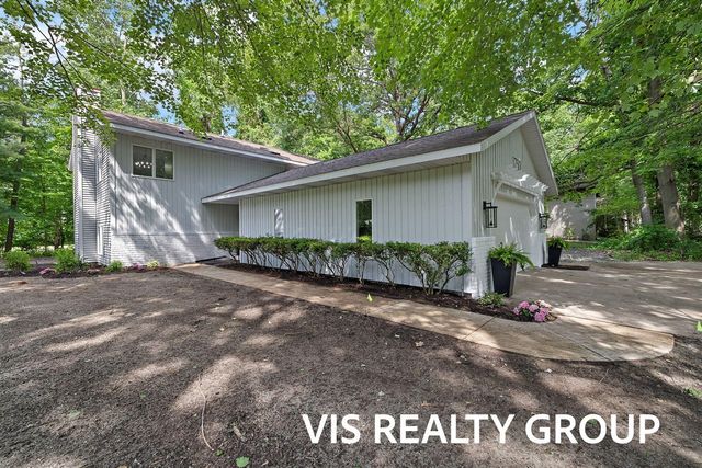 17501 W Spring Lake Road, Spring Lake, MI 49456