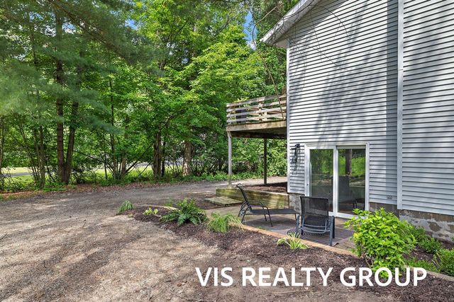 17501 W Spring Lake Road, Spring Lake, MI 49456