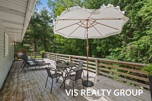 17501 W Spring Lake Road, Spring Lake, MI 49456
