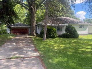 23301 Harrellson Street, Macomb Township, MI 48042