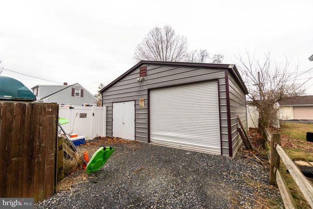 62 MCKINLEY AVE, Hanover, PA 17331