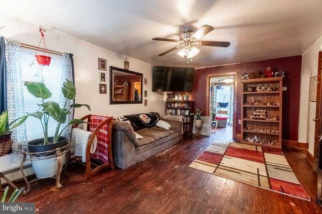 62 MCKINLEY AVE, Hanover, PA 17331