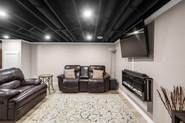 N60W23727 Butternut LANE, Sussex, WI 53089